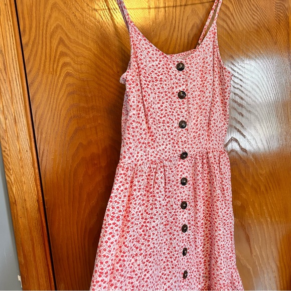 Dresses & Skirts - Pink spaghetti strap Mini sundress with buttons